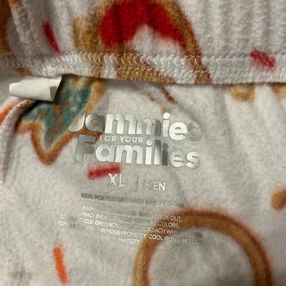 Men’s Christmas Pajamas - Picture 4 of 5